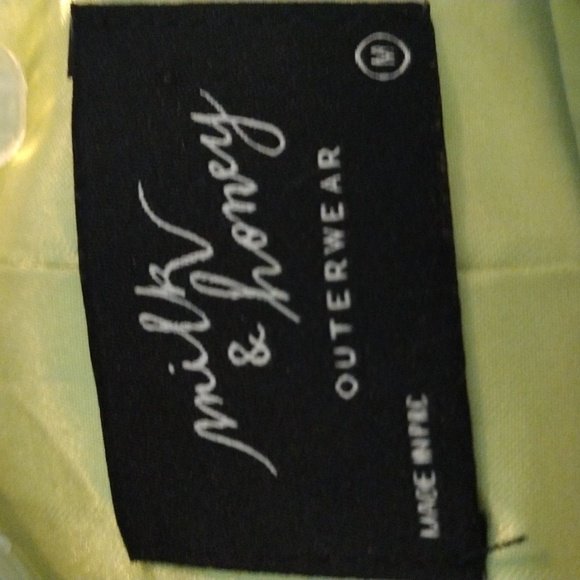 Revolve Milk & HoneyLine Green Longline Blazer with Relaxed Fit - Picture 2 of 5